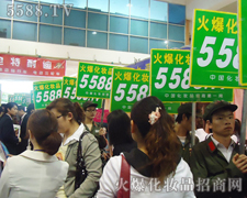 �˳�֮�������@Ӣ�۱�ɫ