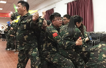 人生充滿著期待，夢(mèng)想連接著未來(lái)。