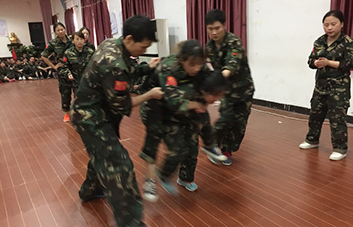 挑戰(zhàn)冠軍隊(duì)：體力與意志力的較量，速度與時(shí)間的對(duì)決！